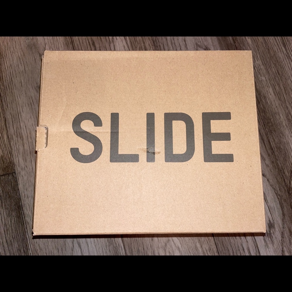 Adidas Yeezy Slide: Resin - Picture 9 of 11